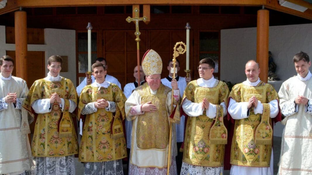 Un arzobispo anuncia que no realizará el proceso sinodal en su diócesis