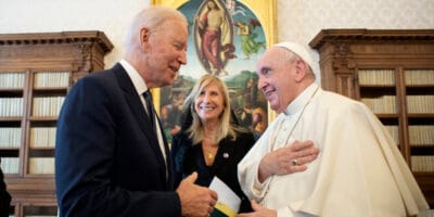 Biden Papa comunión