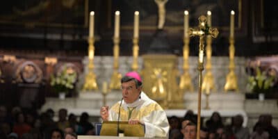 arzobispo de París dimisión
