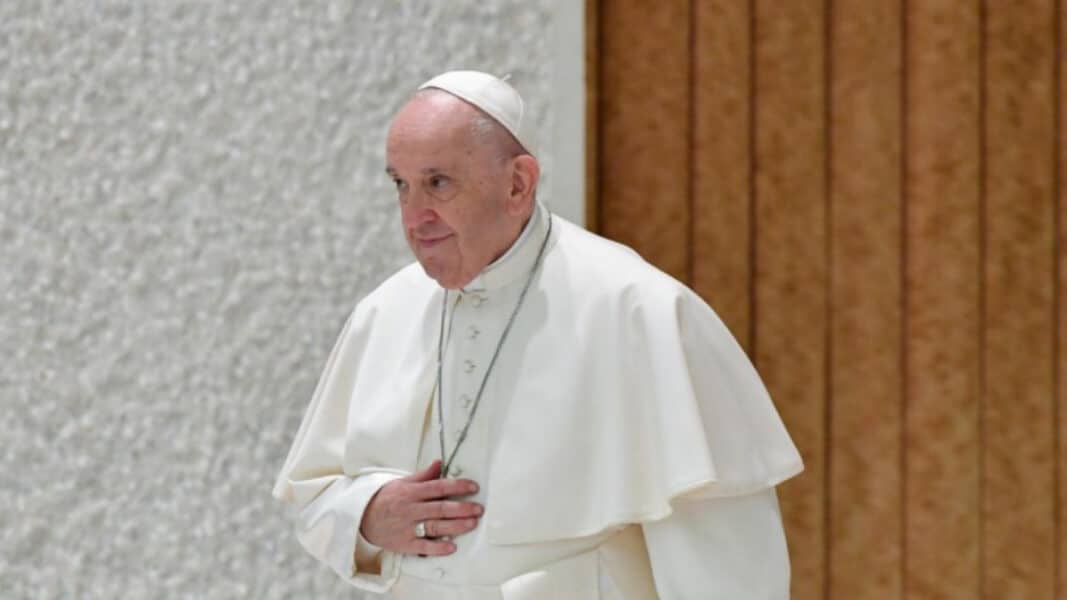 El Papa pide que «se mejoren y apliquen políticas concretas destinadas a relanzar la natalidad y la familia