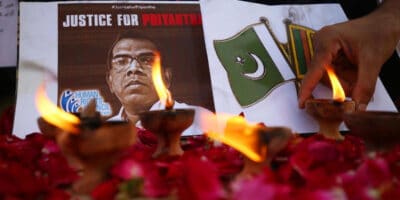 Pakistán quema vivo hombre blasfemia