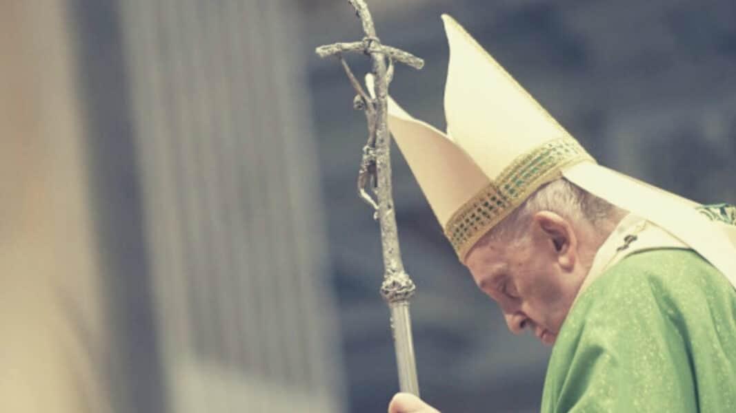 Francisco: “No se puede reducir la guerra a una distinción entre buenos y malos”