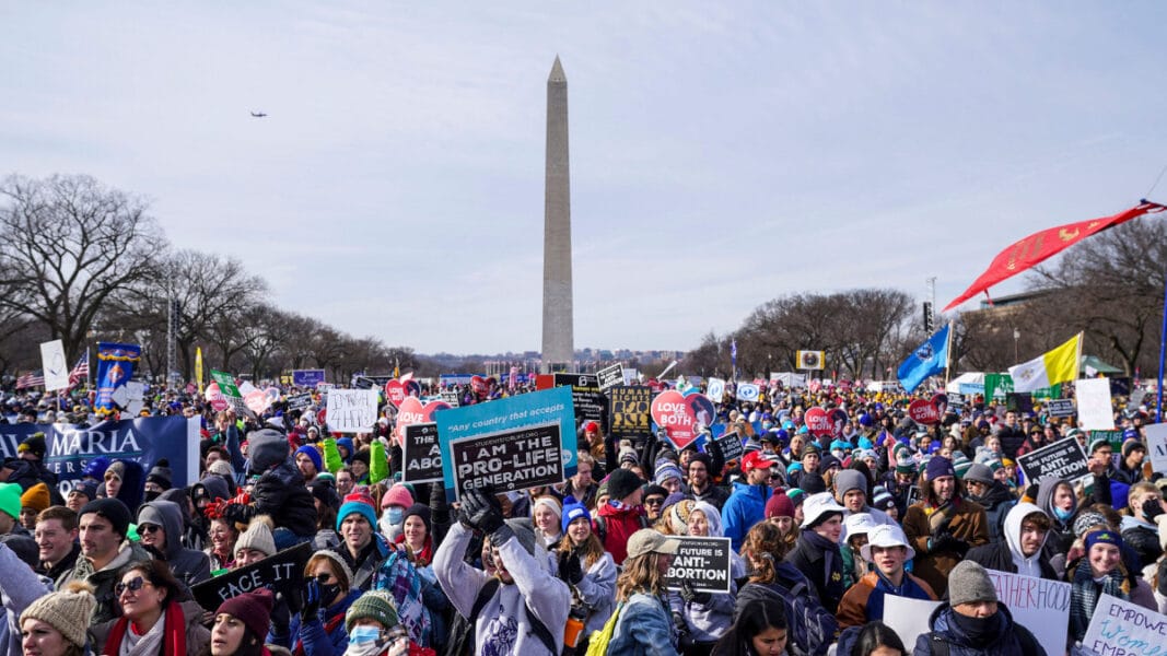 El jesuita James Martin insinúa que los provida son ‘supremacistas blancos’