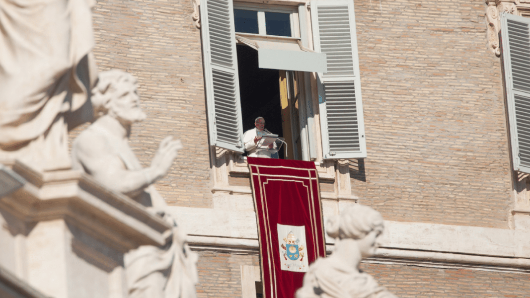 Francisco: «Poner la otra mejilla no significa sufrir en silencio ni ceder a la injusticia»