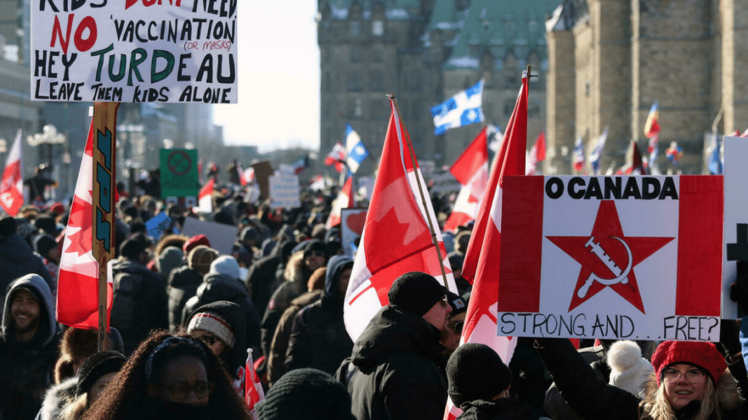Viganò anima a los camioneros canadienses y un arzobispo le reprende