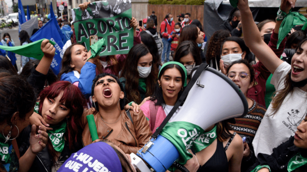 Colombia abre la puerta al aborto hasta los seis meses