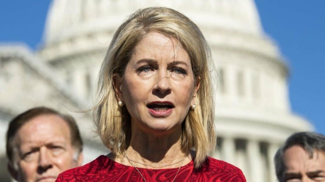 Congresista de EEUU denuncia la ideología de género como “una rebelión contra Dios”