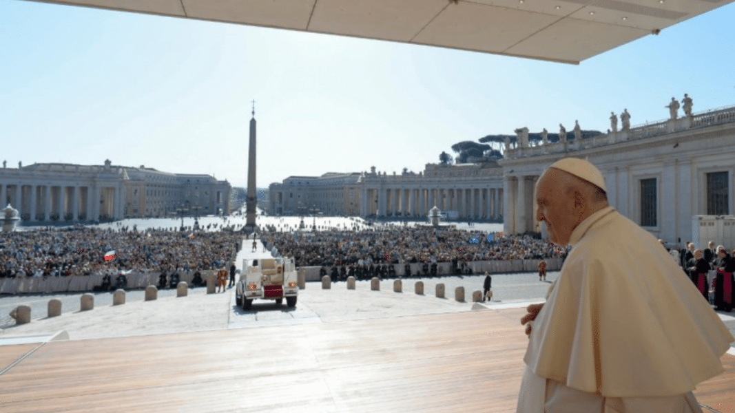 El Papa sobre los abuelos: «Una parte importante de su vocación es sostener a los hijos en la educación de los niños»