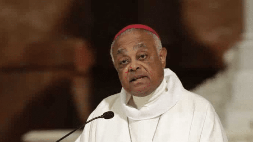 El Arzobispo de Washington “ignorará” las peticiones para que imite a Cordileone