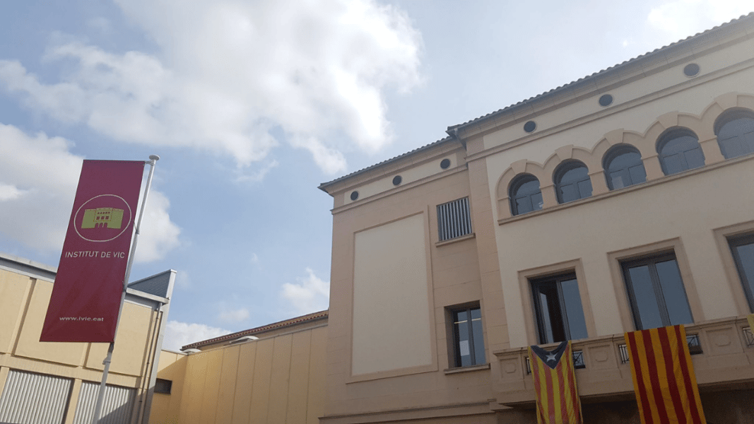 La Fundación Escuela Cristiana de Cataluña recomienda a los colegios no contestar las reclamaciones de quien pida las clases con el 25% en castellano