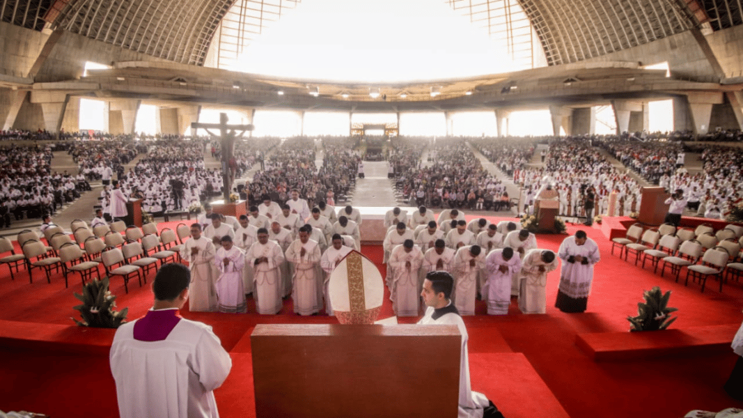 Ordenados 70 nuevos sacerdotes en Guadalajara, México