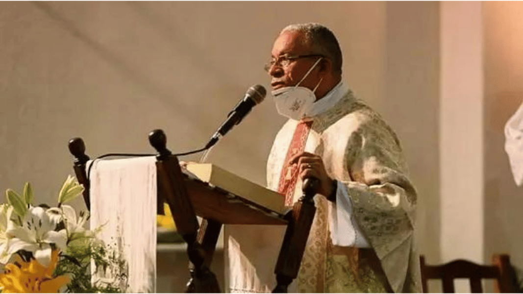 Sacerdote venezolano abandona su parroquia en Argentina sin dejar rastro