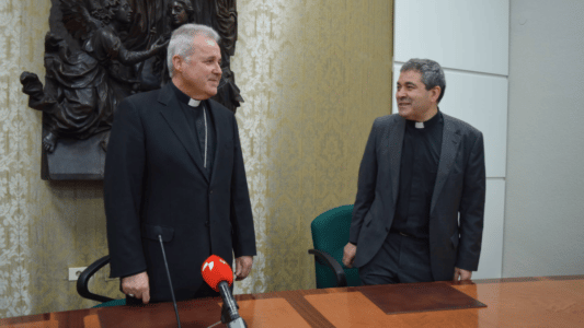 Mario Iceta, arzobispo de Burgos y Vicente Rebollo, obispo electo de Tarazona