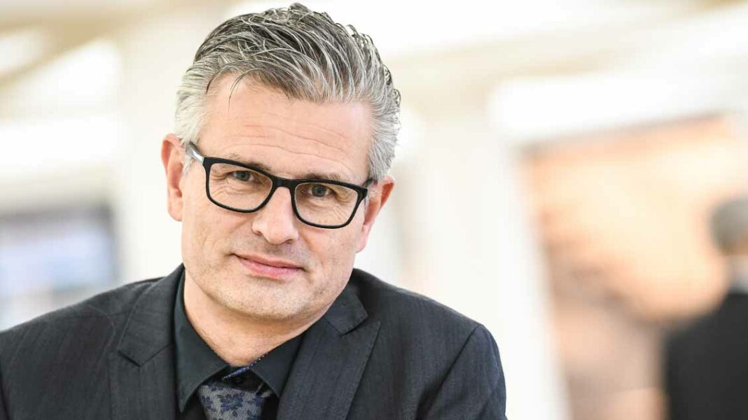 Teólogo alemán ve el catolicismo romano “en proceso de disolución”