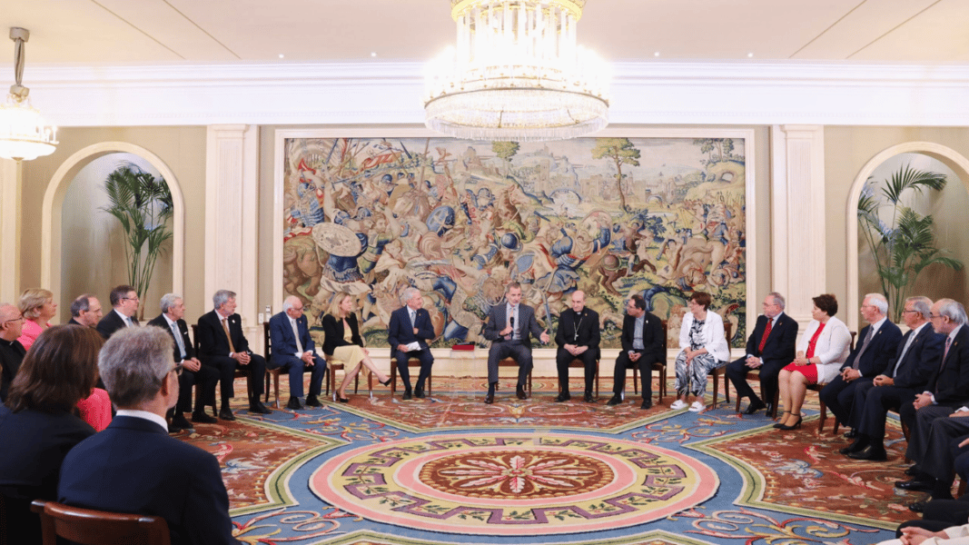 El Rey recibe al Consejo General de Cáritas Española