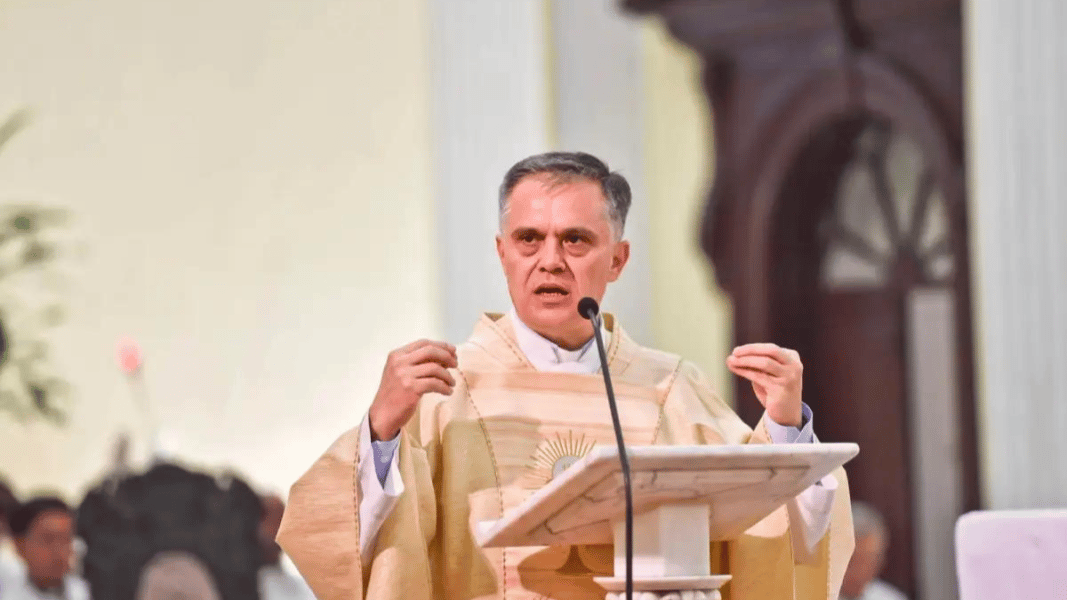 El representante del Vaticano en Hong Kong advierte a las misiones católicas que se preparen para la represión de China