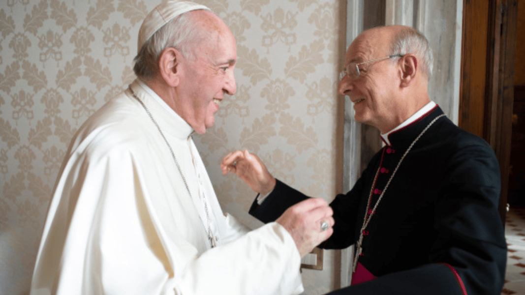 El prelado del Opus Dei se despide de Francisco: «Dios habrá premiado su entrega generosa al servicio del Pueblo de Dios»