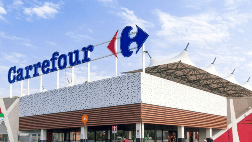 Carrefour rectifica y dejará de vender el licor «L´Hostia» en sus establecimientos