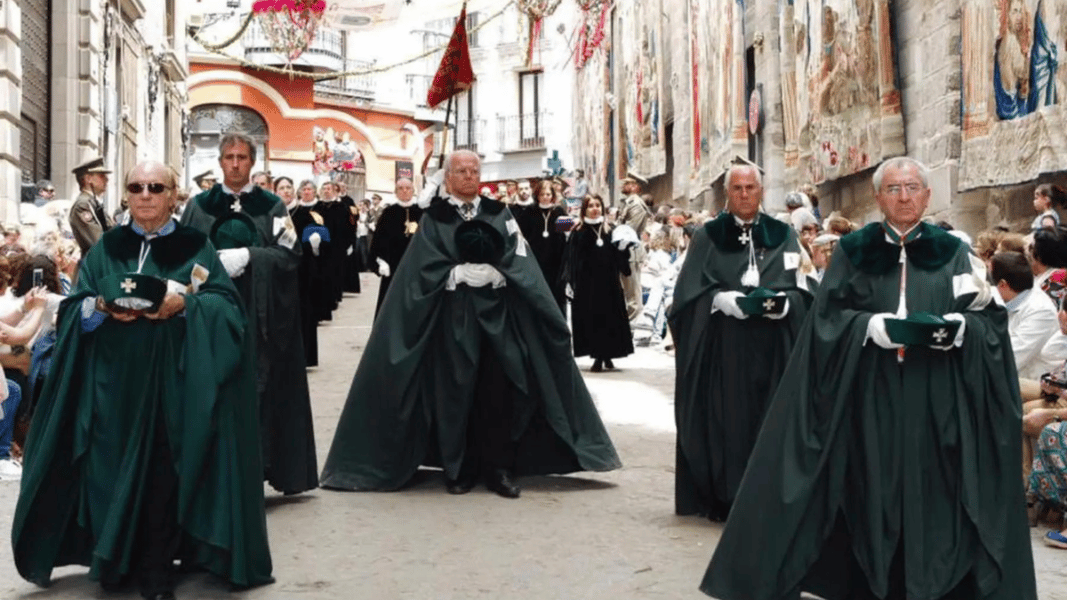 El obispo de Zamora interviene a la la Cofradía de Caballeros Cubicularios y cesa al Consejo Rector