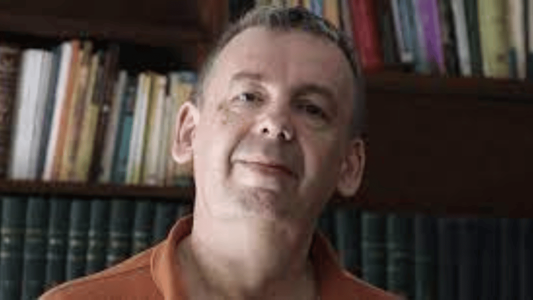 El cura gay, James Alison, afirma que el clero «está sobrepoblado de gays»