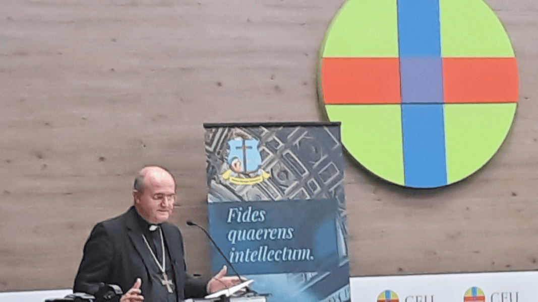 Munilla: «La exposición mediática para los obispos puede ser su martirio»