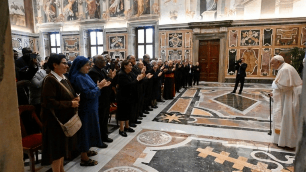 Francisco a los consagrados: «Aléjense del espíritu de derrota»