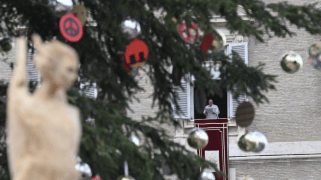 Francisco: «El Adviento es un tiempo de gracia para quitarnos nuestras máscaras»