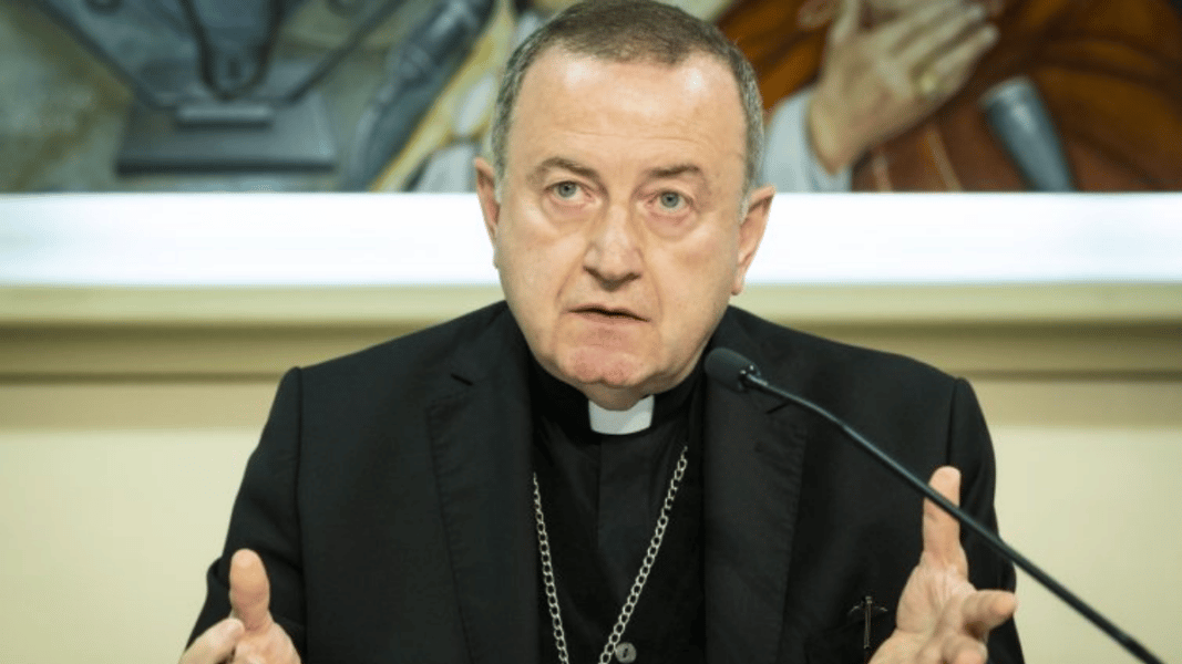 «No tomaremos como modelo el informe francés sobre abusos sexuales», afirma el obispo italiano responsable de la protección de menores