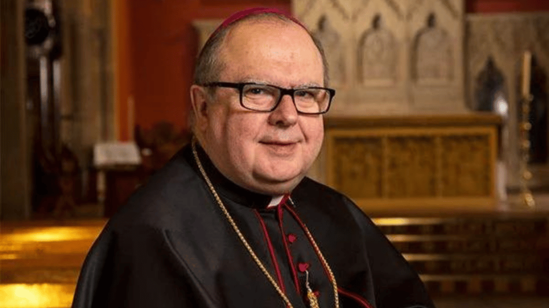 Un obispo inglés dimite con 66 años por sentirse «incapaz de seguir sirviendo»