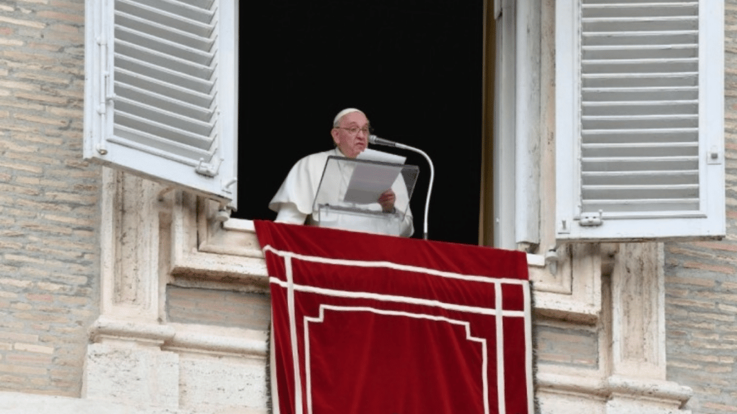 Francisco: «El chismorreo es un arma letal»