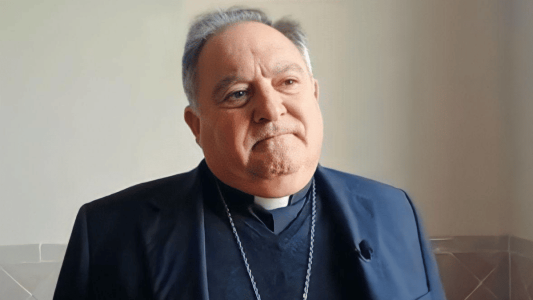 La diócesis de Canarias aclara que el obispo Mazuelos «no aboga por las malas condiciones laborales a las que los inmigrantes se ven obligados a aceptar»