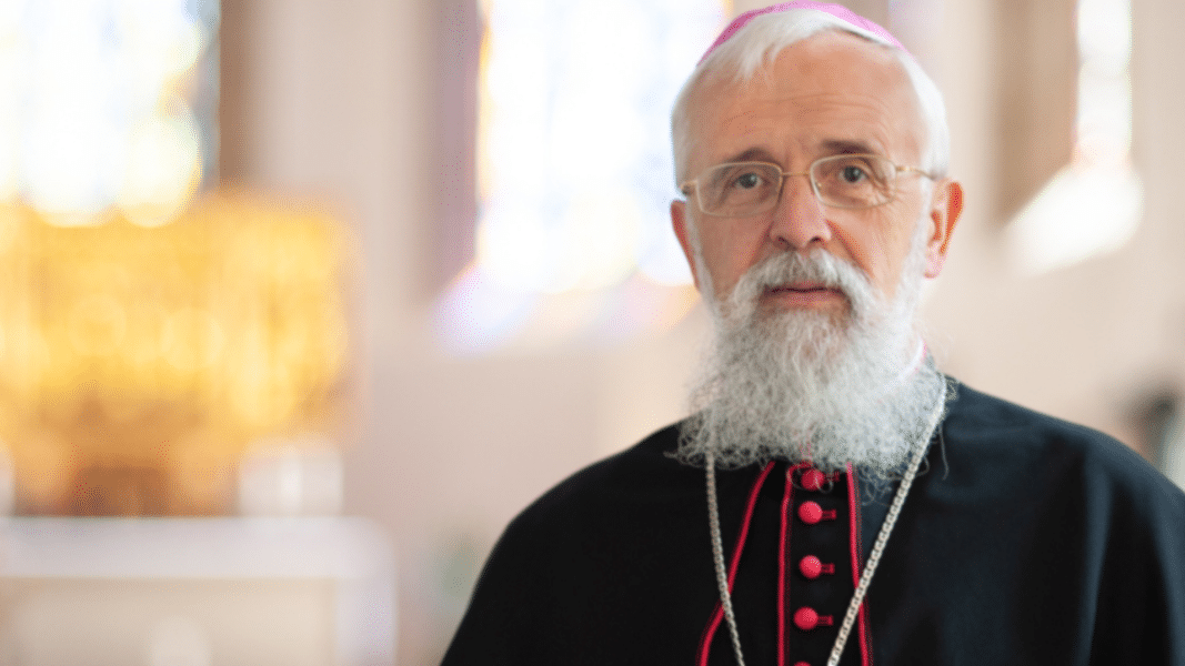 Obispo alemán: «Algunos temen un consejo sinodal como el diablo teme al agua bendita»