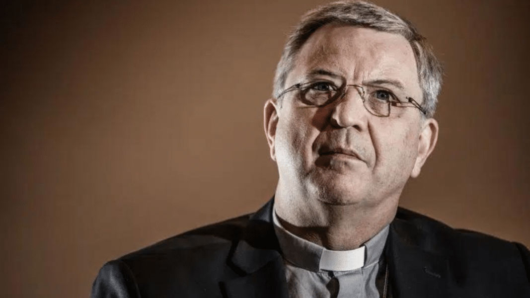 Un obispo belga sostiene que bendicen a parejas homosexuales con la aprobación del Papa
