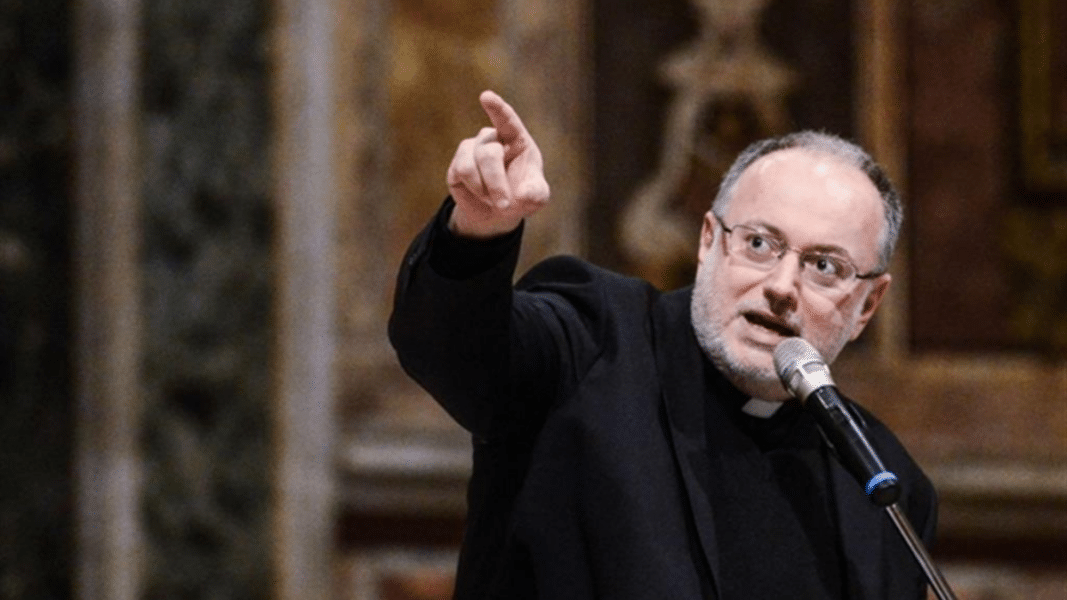 La falta de sacerdotes es signo de una “Iglesia estéril”, dice el director de vocaciones de Roma