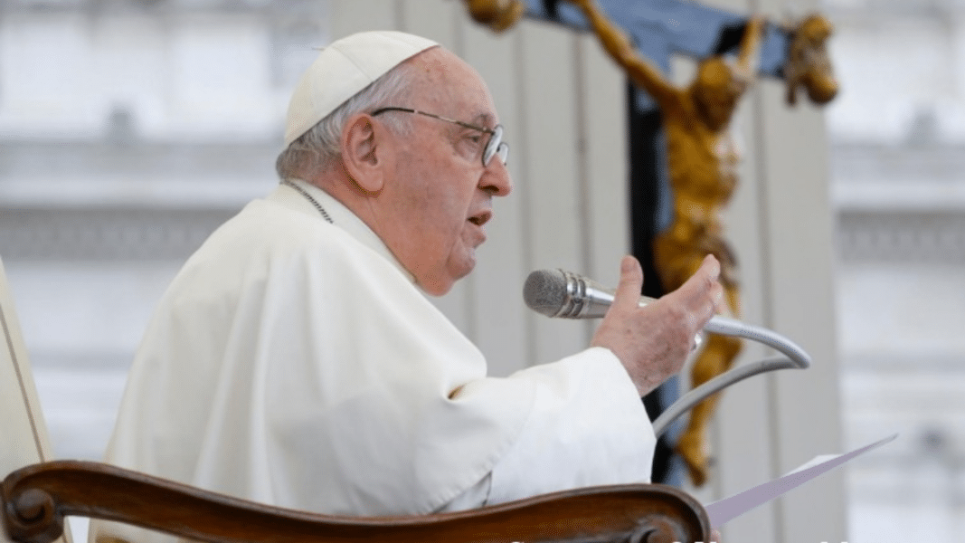 Francisco, sobre la evangelización: «Lo que recibiste gratis, dalo gratis»