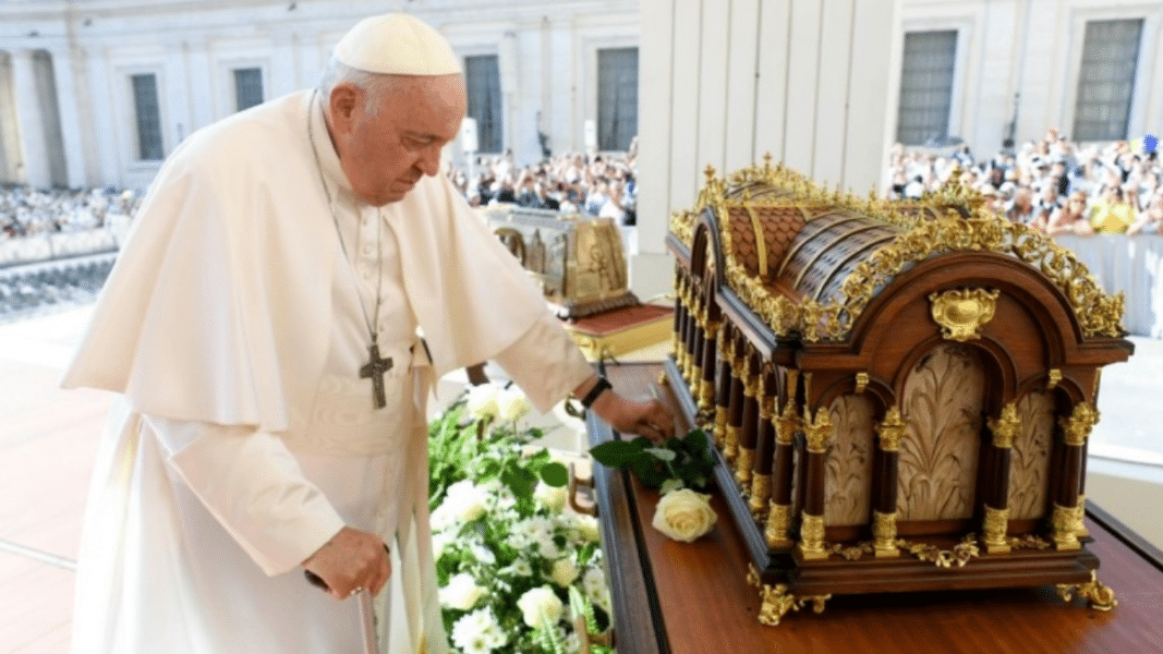 Francisco persiste: «El celo apostólico no funciona nunca por proselitismo»