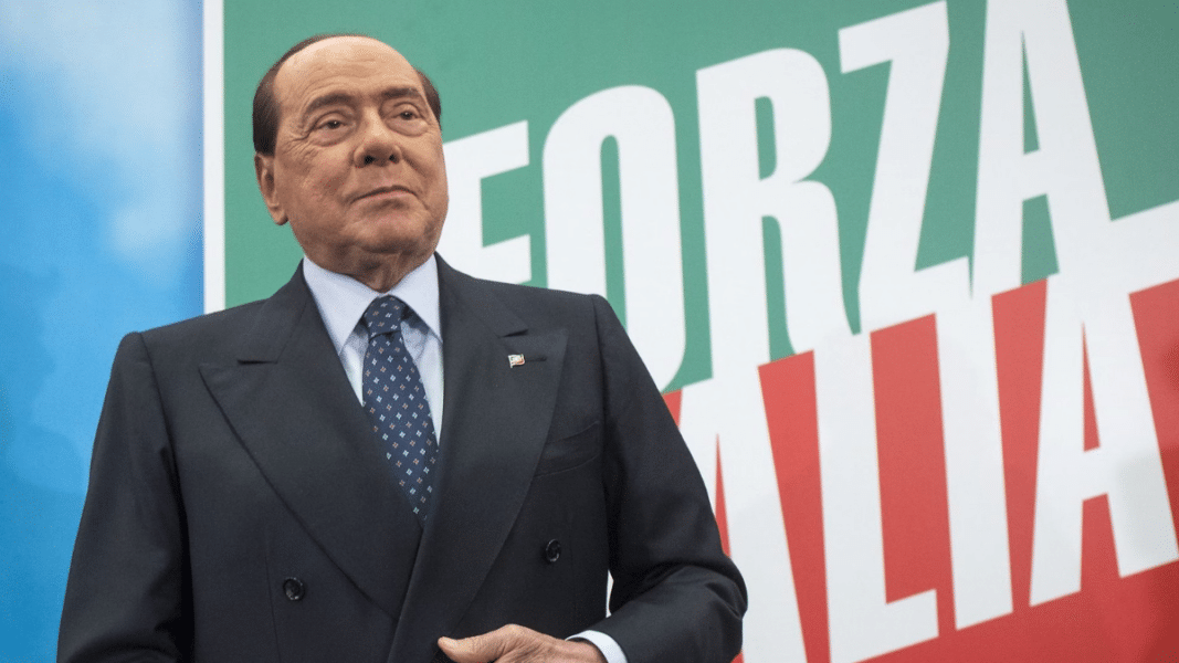 El Papa se despide de ‘Il Cavaliere’