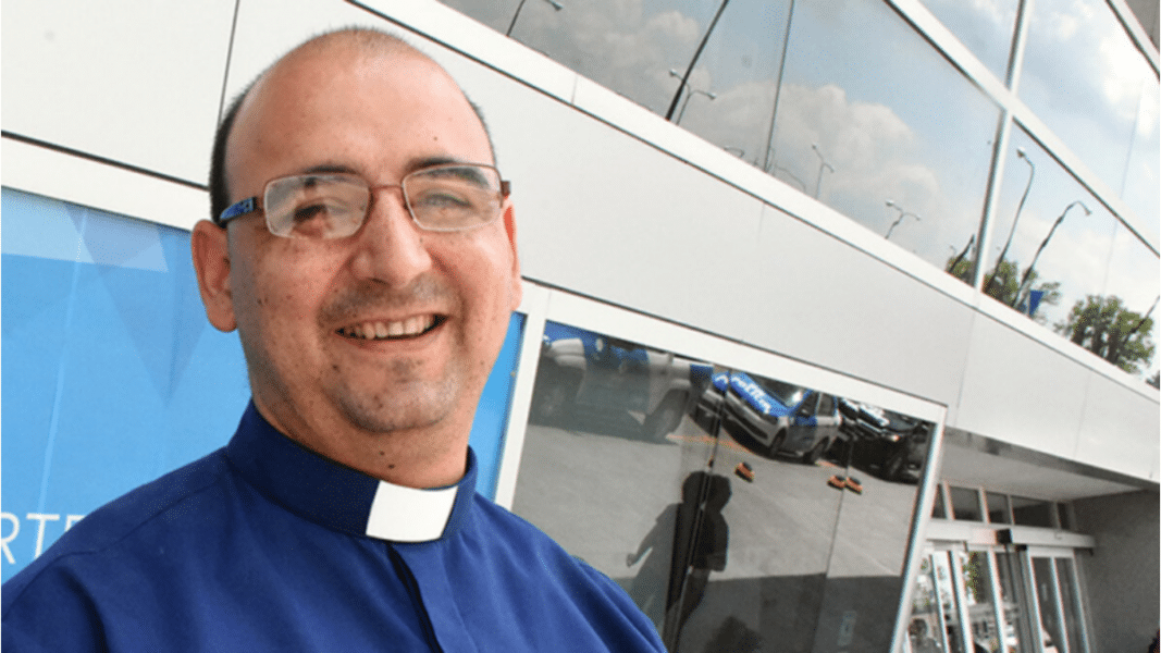 El sacerdote Fabián Belay renuncia a tomar posesión como obispo auxiliar de Rosario