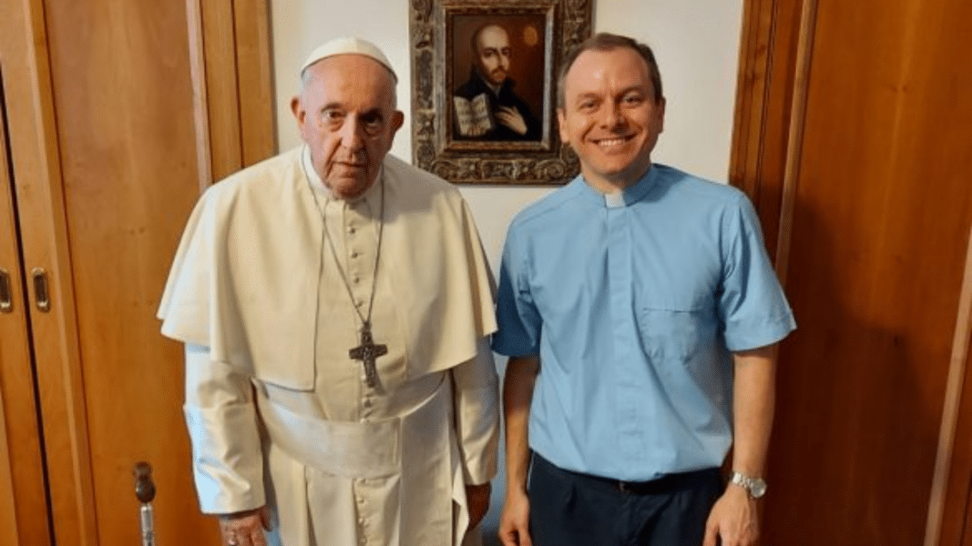 El Papa ‘ficha’ como secretario particular a un sacerdote de Buenos Aires