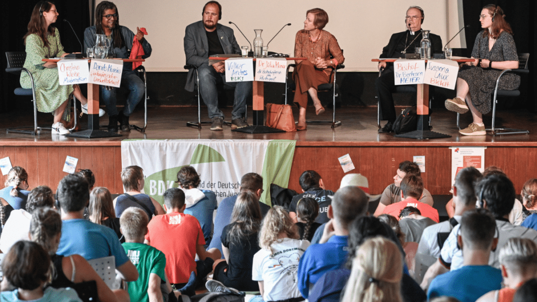 Los alemanes dedican la JMJ a disertar sobre ‘Colonialismo y Justicia Climática’