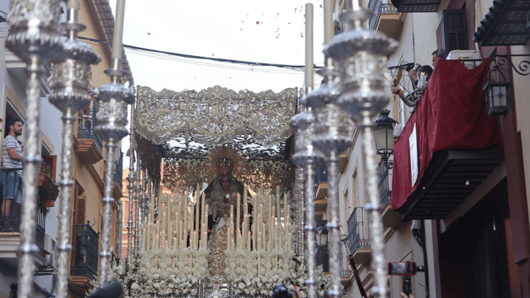 Denuncian un ataque con gas pimienta a la banda de música en una procesión en Málaga