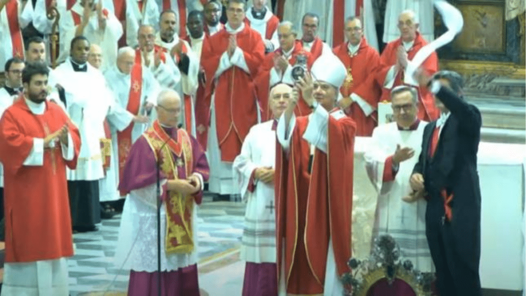 La sangre de San Genaro volvió a licuarse