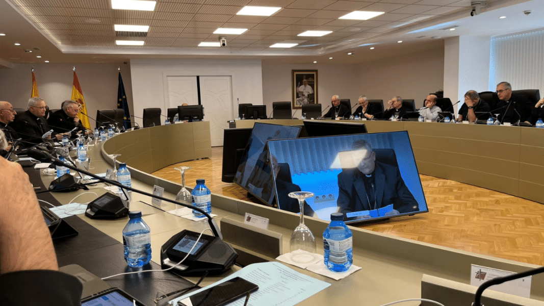 La Comisión Permanente de la CEE se reúne con la auditoría de Cremades sobre la mesa