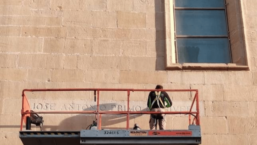 La diócesis de Logroño borrará el nombre de José Antonio Primo de Rivera de la catedral