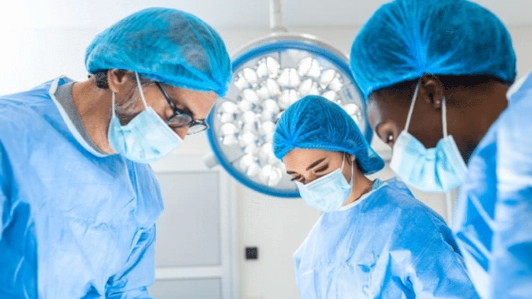 Cientos de adolescentes trans menores de 18 años se han sometido a una mastectomía en Canadá, según nuevos datos