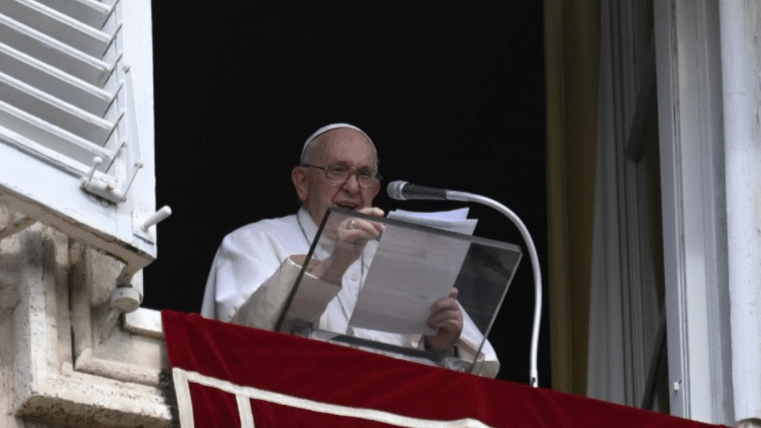 Francisco: «Somos del Señor y no debemos ser esclavos de ningún poder mundano»