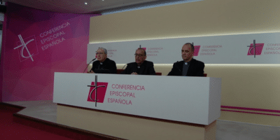 García Magán y Omella en la rueda de prensa