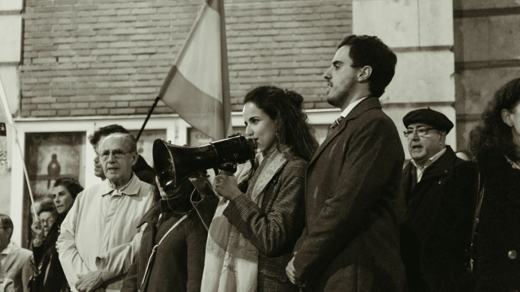 El Delegado del Gobierno en Madrid multa con 3.600 euros a José Andrés Calderón, organizador del Rosario en Ferraz