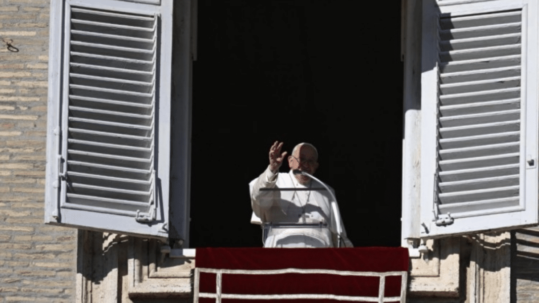 El Papa recuerda en el Ángelus a las dos mujeres católicas asesinadas por un francotirador israelí
