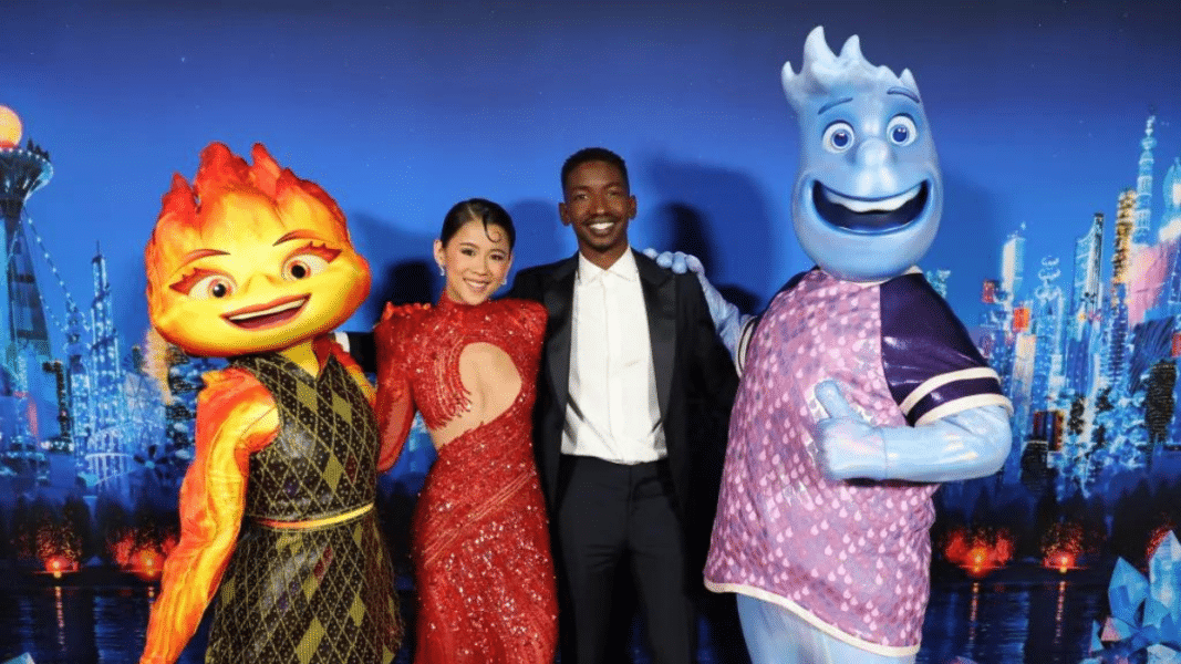 La revista Aceprensa recomienda ver una película de Disney cuyo hito es introducir el primer personaje «no binario»